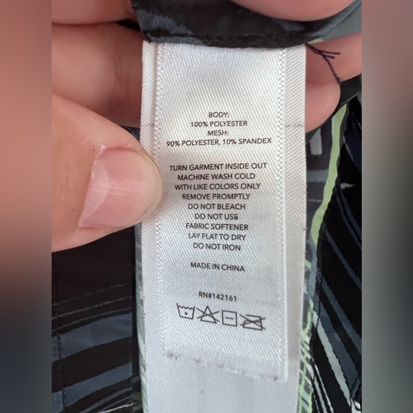 Rise by LulaRue Women’s Size 3X mesh back full zip up lightweight workout jacket - Picture 4 of 4